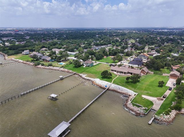 1714 Roscoe Street, La Porte, TX 77571