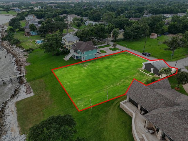 1714 Roscoe Street, La Porte, TX 77571