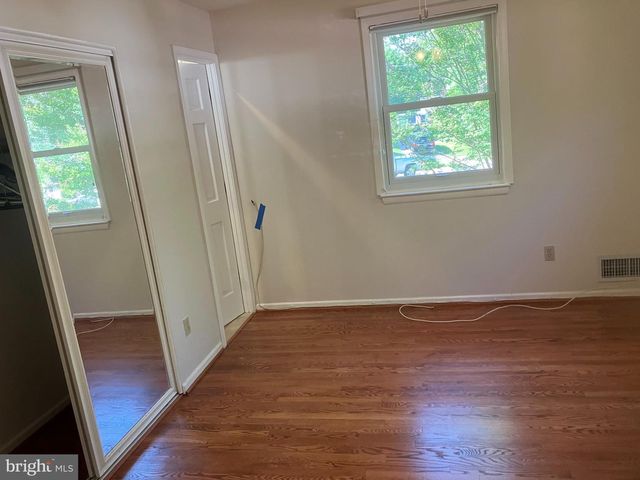 537 E INDIAN SPRING DR, Silver Spring, MD 20901