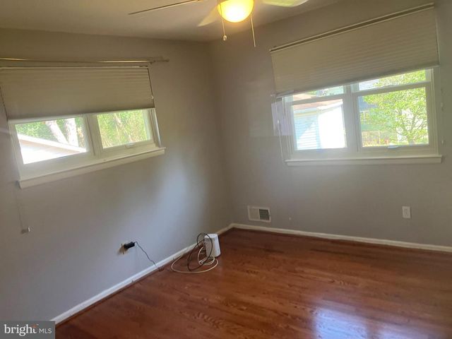 537 E INDIAN SPRING DR, Silver Spring, MD 20901