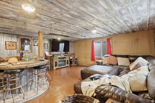 1341 S 200 E, Nephi, UT 84648