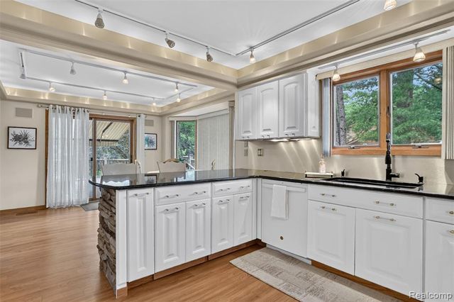 7772 Athlone Drive, Brighton, MI 48116