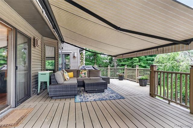 7772 Athlone Drive, Brighton, MI 48116
