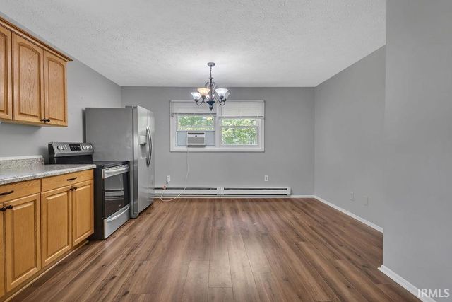 6581 N Showers Road, Bloomington, IN 47408