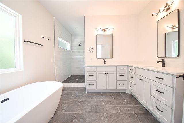 13734 Canal Street, Rogers, AR 72758