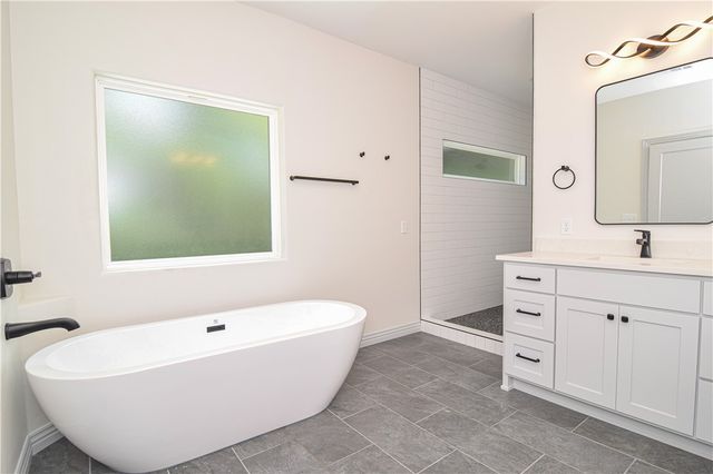 13734 Canal Street, Rogers, AR 72758