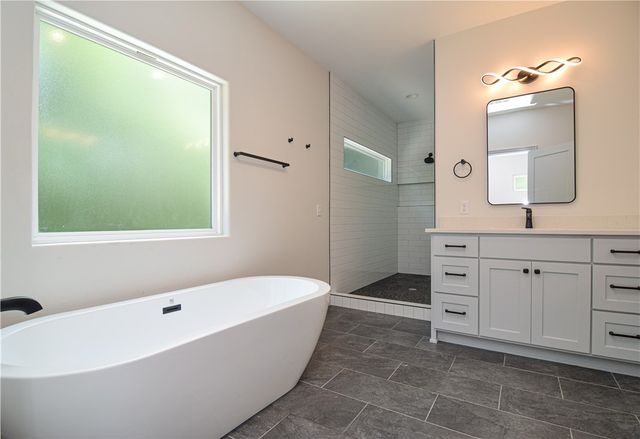 13734 Canal Street, Rogers, AR 72758