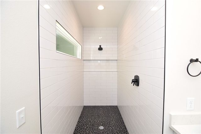 13734 Canal Street, Rogers, AR 72758