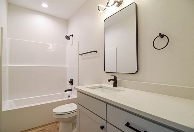 13734 Canal Street, Rogers, AR 72758