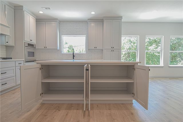 13734 Canal Street, Rogers, AR 72758