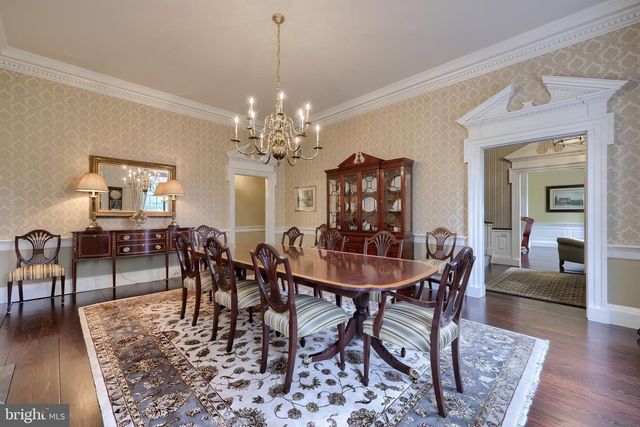 1101 SMALLBROOK LN, York, PA 17403