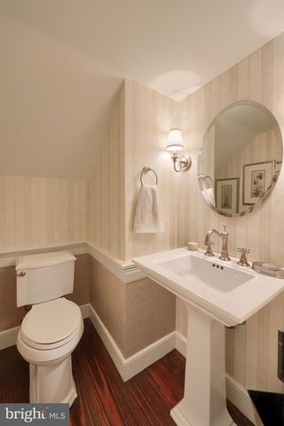 1101 SMALLBROOK LN, York, PA 17403