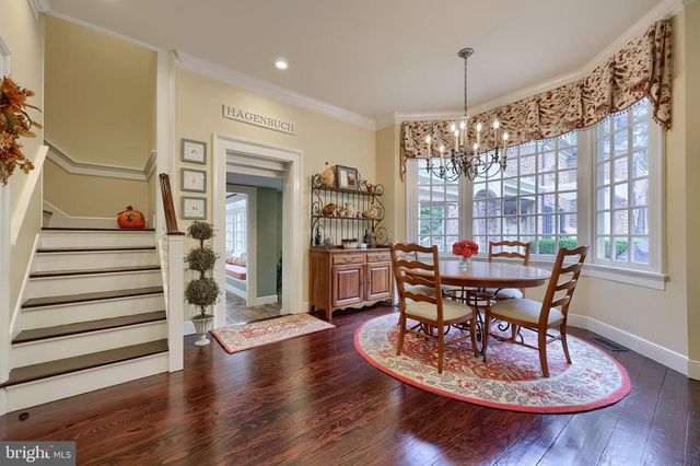 1101 SMALLBROOK LN, York, PA 17403