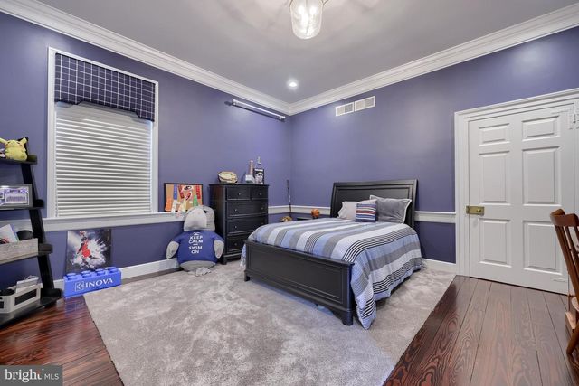 1101 SMALLBROOK LN, York, PA 17403