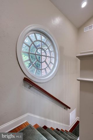 1101 SMALLBROOK LN, York, PA 17403