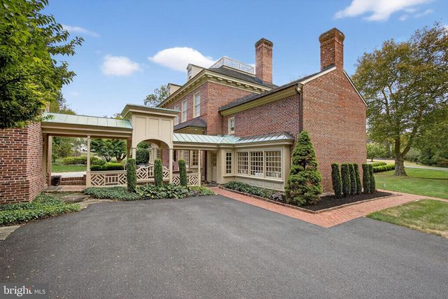 1101 SMALLBROOK LN, York, PA 17403