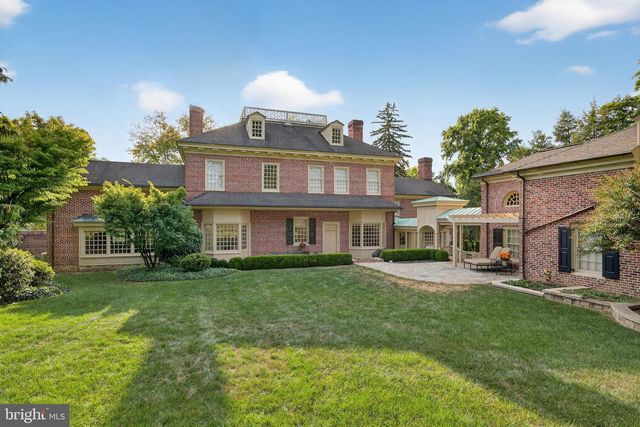 1101 SMALLBROOK LN, York, PA 17403