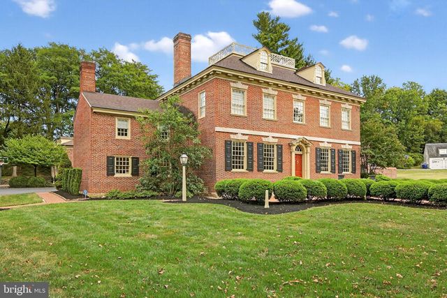 1101 SMALLBROOK LN, York, PA 17403