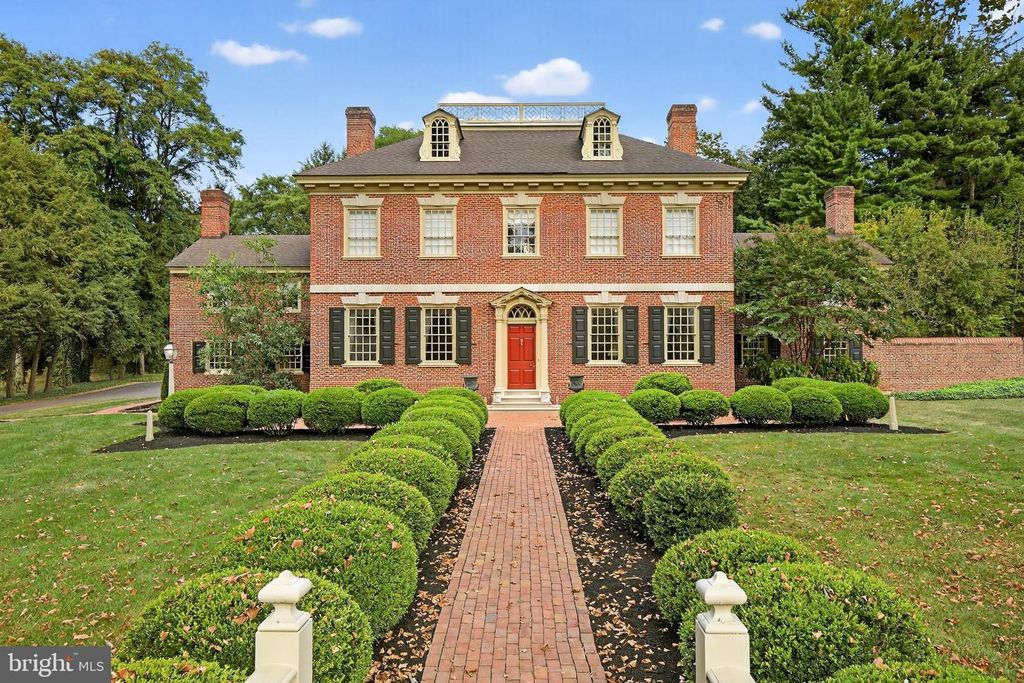 1101 SMALLBROOK LN, York, PA 17403