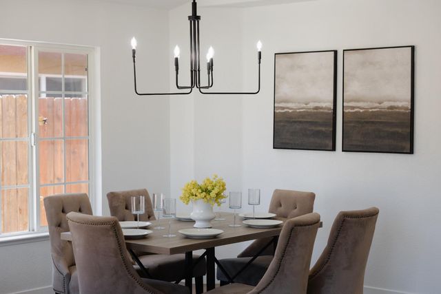 12 Caswell Ct, Sacramento, CA 95838