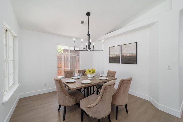 12 Caswell Ct, Sacramento, CA 95838