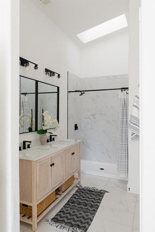 12 Caswell Ct, Sacramento, CA 95838