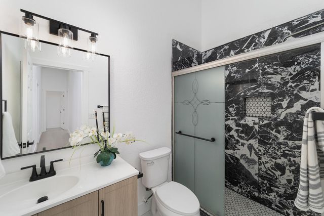 12 Caswell Ct, Sacramento, CA 95838