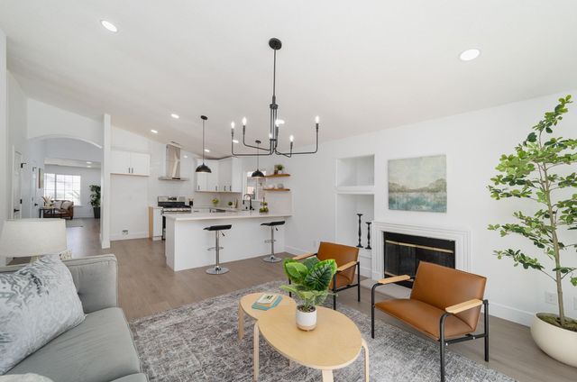 12 Caswell Ct, Sacramento, CA 95838