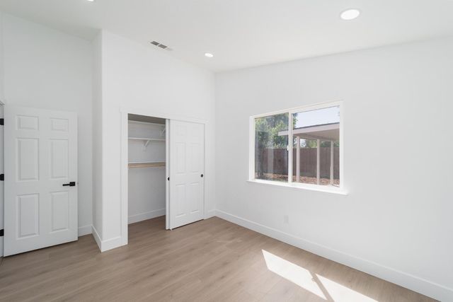 12 Caswell Ct, Sacramento, CA 95838