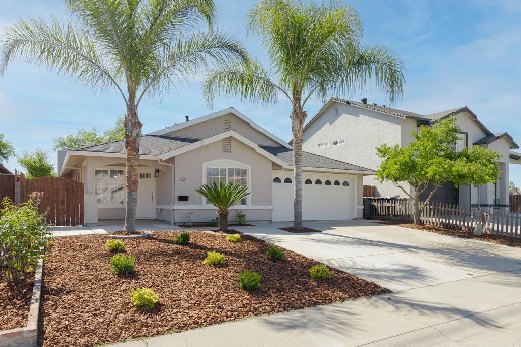 12 Caswell Ct, Sacramento, CA 95838