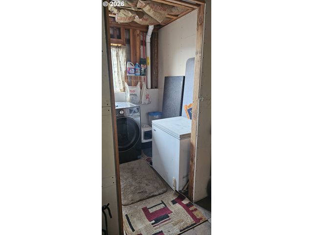 1852 Nw DOGWOOD St, Roseburg, OR 97471