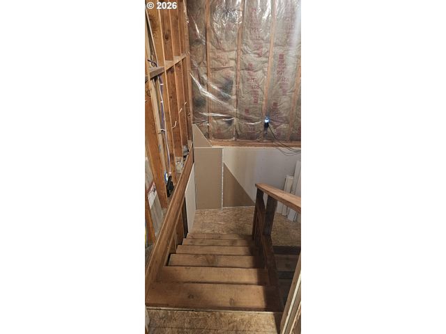 1852 Nw DOGWOOD St, Roseburg, OR 97471