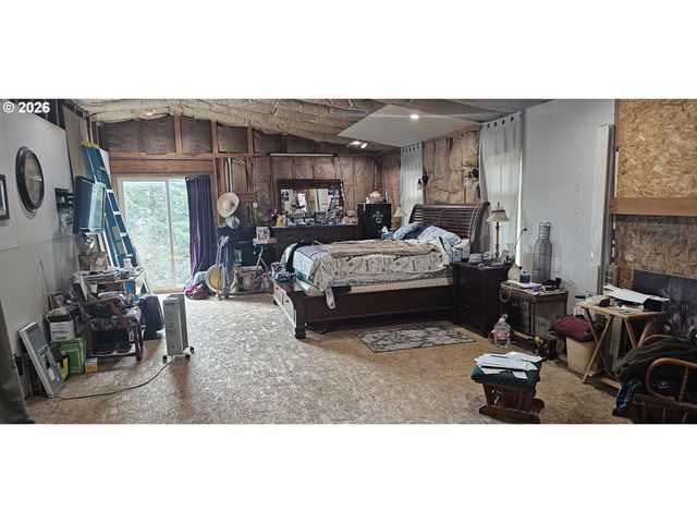 1852 Nw DOGWOOD St, Roseburg, OR 97471