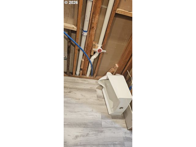 1852 Nw DOGWOOD St, Roseburg, OR 97471