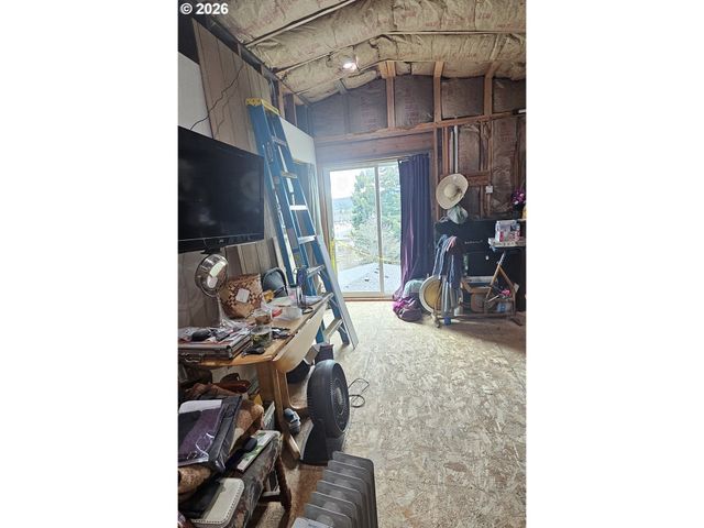 1852 Nw DOGWOOD St, Roseburg, OR 97471