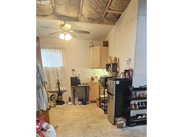 1852 Nw DOGWOOD St, Roseburg, OR 97471