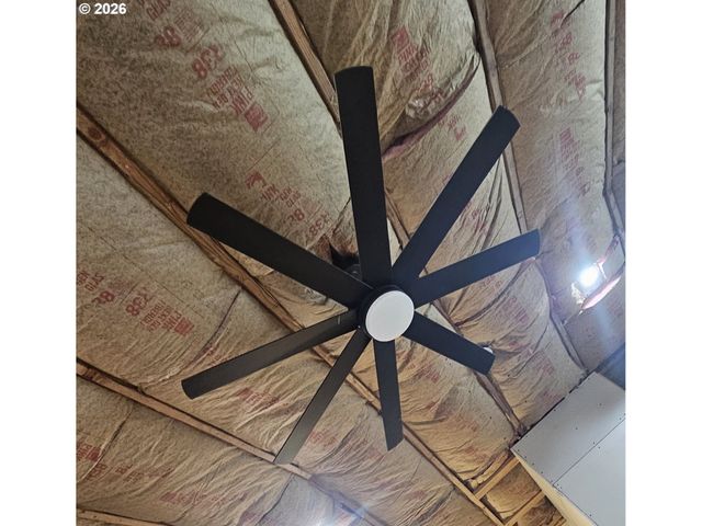 1852 Nw DOGWOOD St, Roseburg, OR 97471