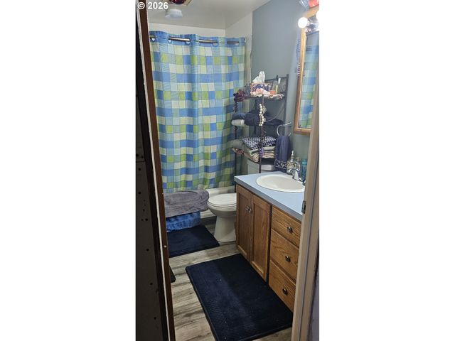 1852 Nw DOGWOOD St, Roseburg, OR 97471