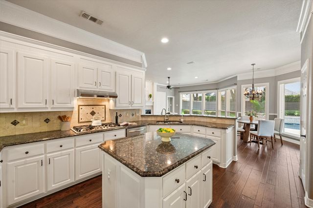 805 Longford Drive, Southlake, TX 76092