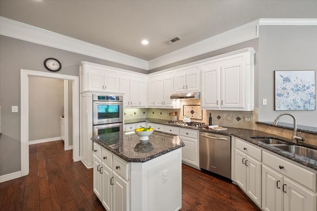 805 Longford Drive, Southlake, TX 76092