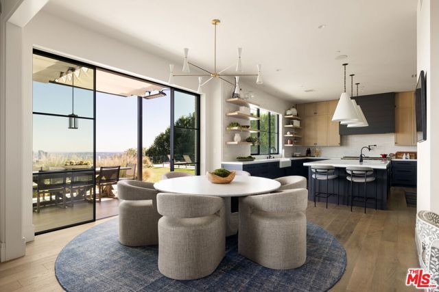 890 Linda Flora Drive, Los Angeles, CA 90049