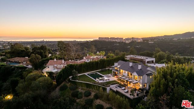 890 Linda Flora Drive, Los Angeles, CA 90049