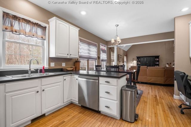 1031 Wethersfield CX, Hurricane, WV 25526