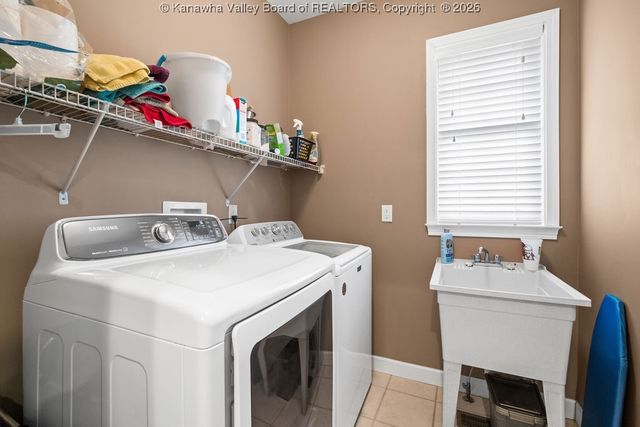 1031 Wethersfield CX, Hurricane, WV 25526