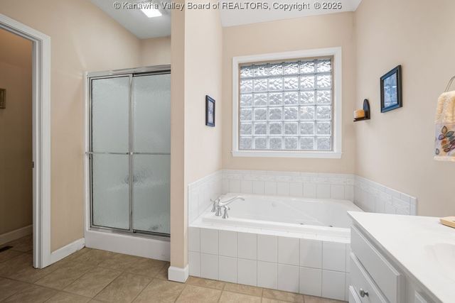 1031 Wethersfield CX, Hurricane, WV 25526