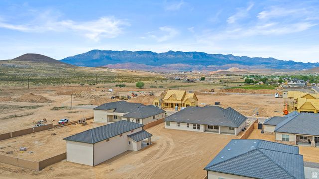 977 W 1920 S, Hurricane, UT 84737