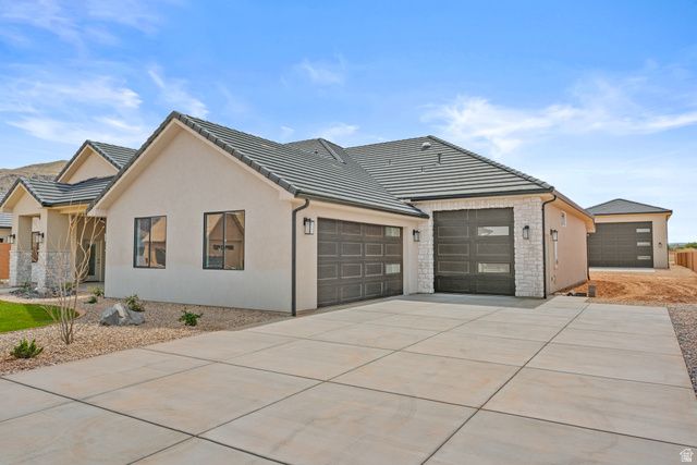 977 W 1920 S, Hurricane, UT 84737
