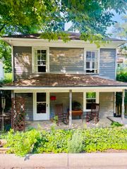 949 ANDERSON ST, Staunton, VA 24401