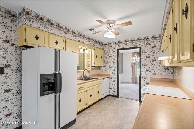 4830 S Big Horn Drive, Nesbit, MS 38651