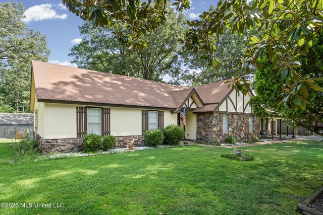 4830 S Big Horn Drive, Nesbit, MS 38651